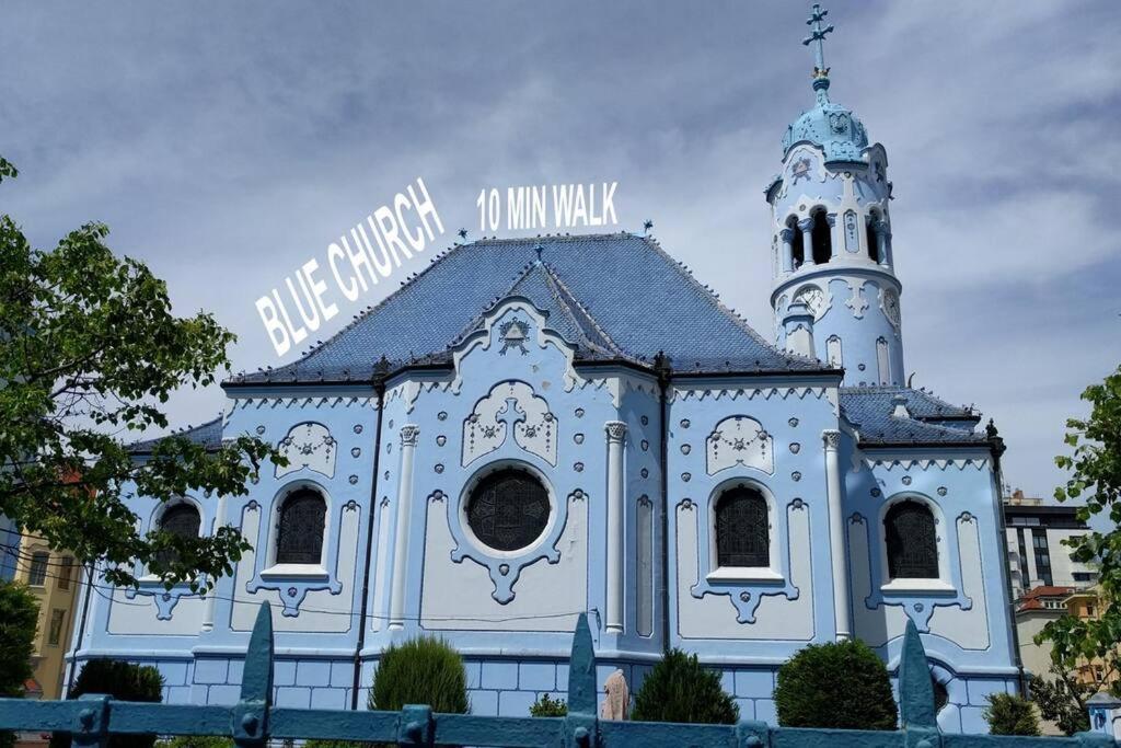 Gorgeous City Center Apartment In Bratislava With Free Parking Exterior foto