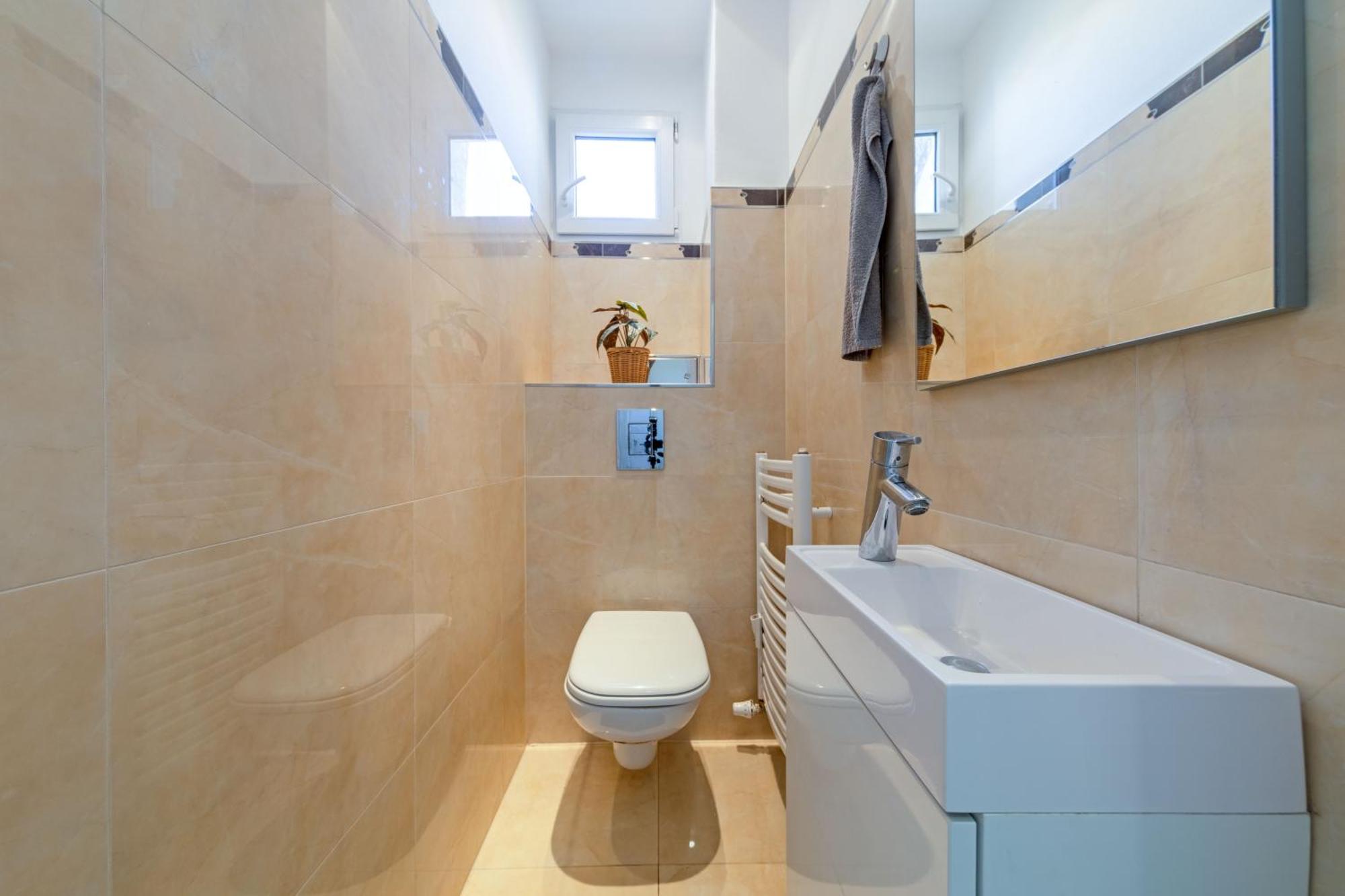 Gorgeous City Center Apartment In Bratislava With Free Parking Exterior foto