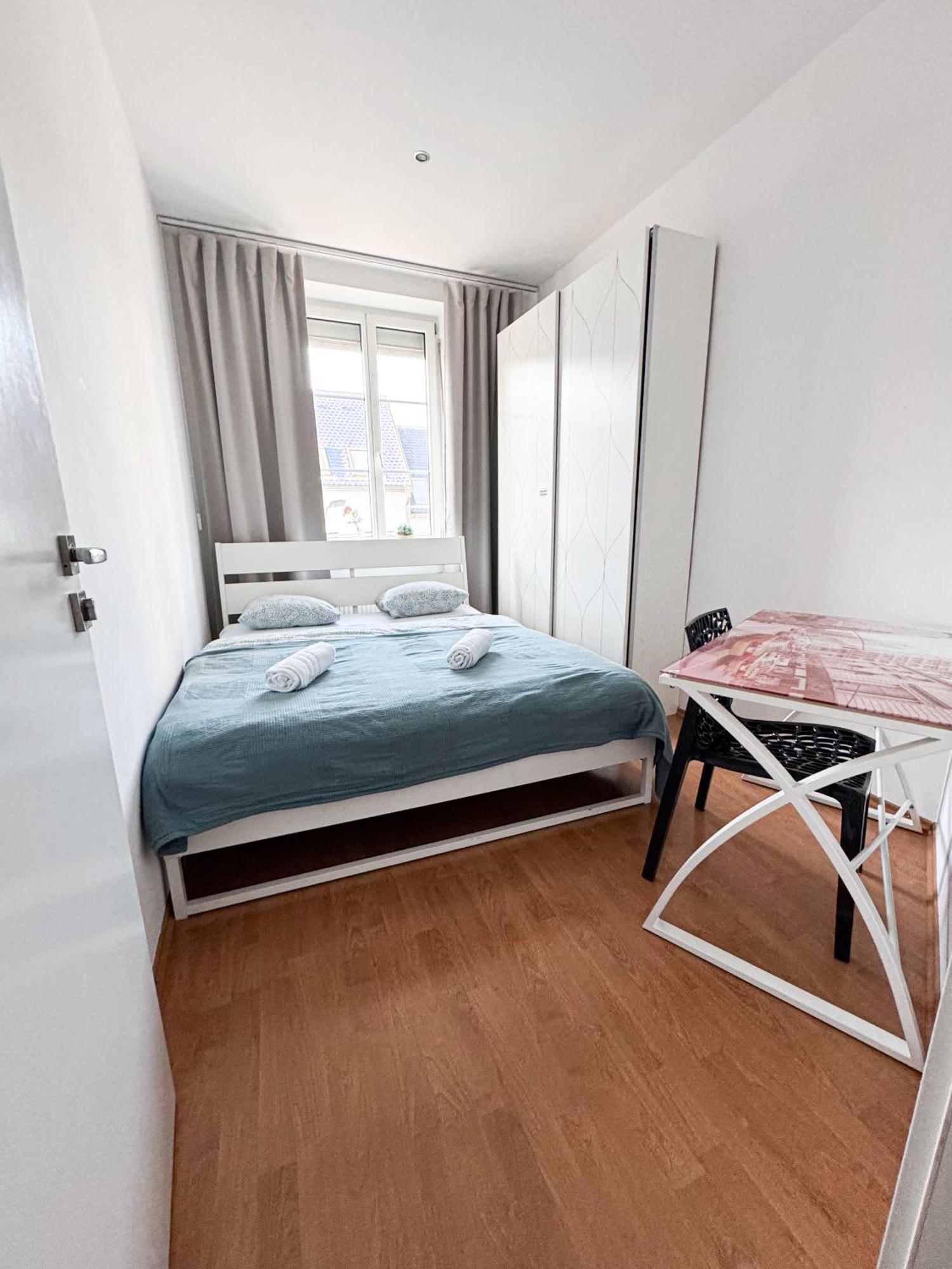 Gorgeous City Center Apartment In Bratislava With Free Parking Exterior foto